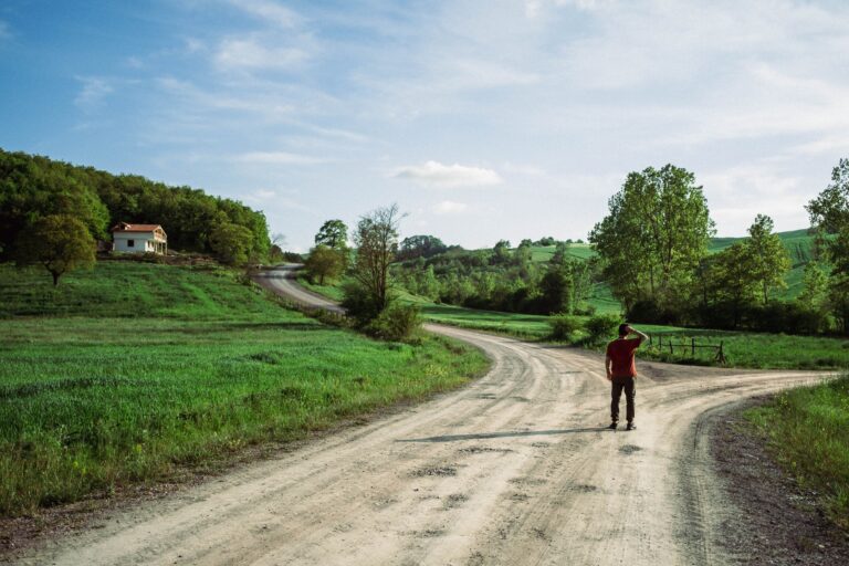 Regret Minimization Explained: How to Make Decisions Your Future Self Will Thank You For